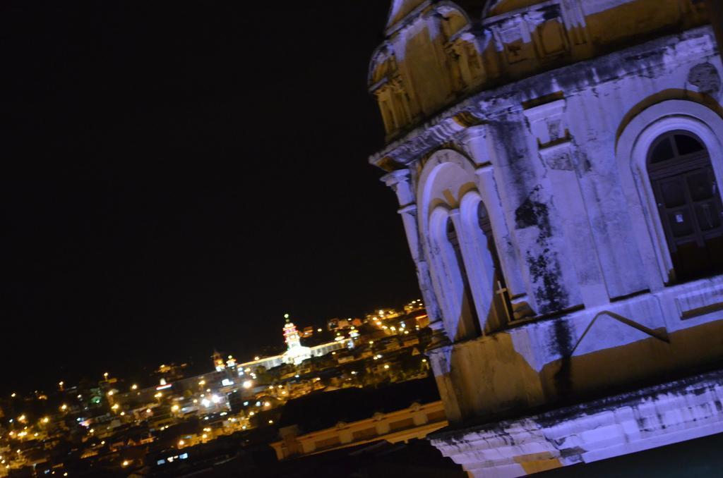 Check Inn Bed And Breakfast Cuenca Buitenkant foto