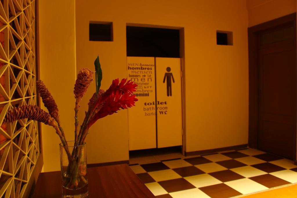 Check Inn Bed And Breakfast Cuenca Buitenkant foto